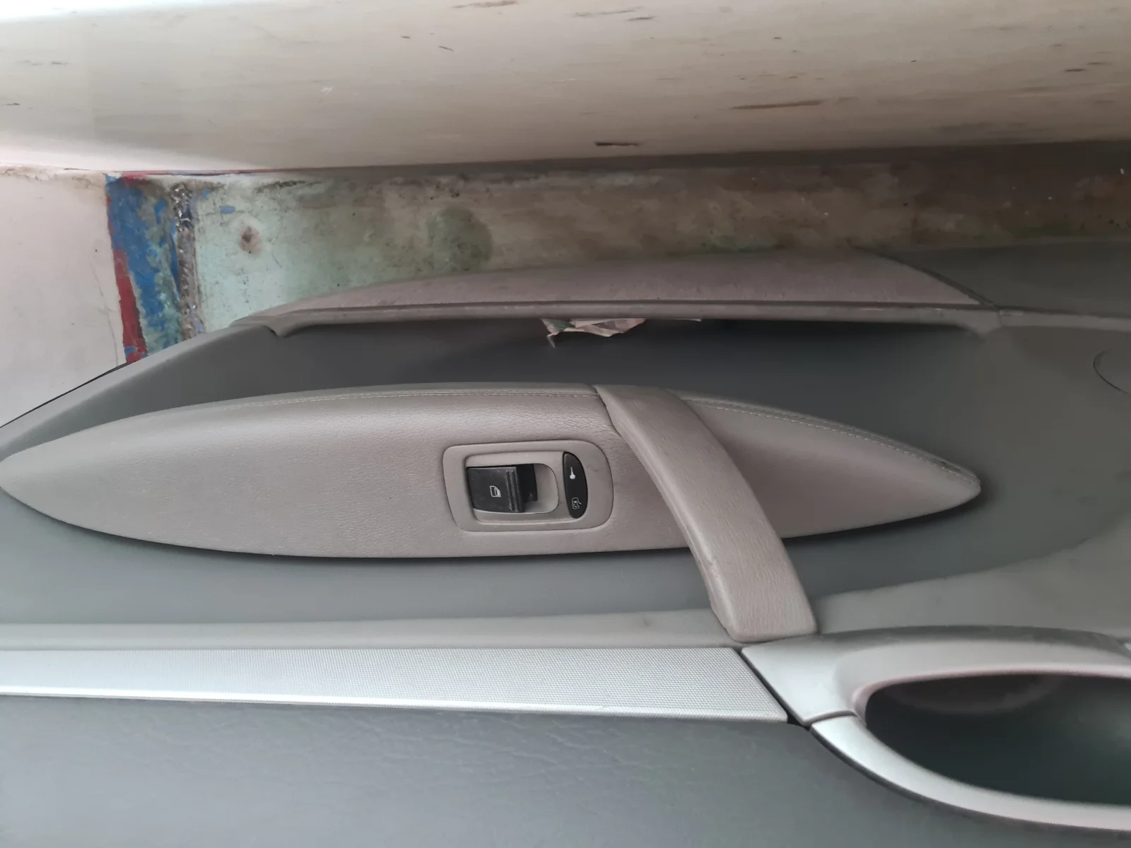 Foto de GUARNECIDO PUERTA DELANTERA DERECHA PORSCHE CAYENNE (TIPO 9PA) 3.2 V6 CAT (250 CV / 184 KW)