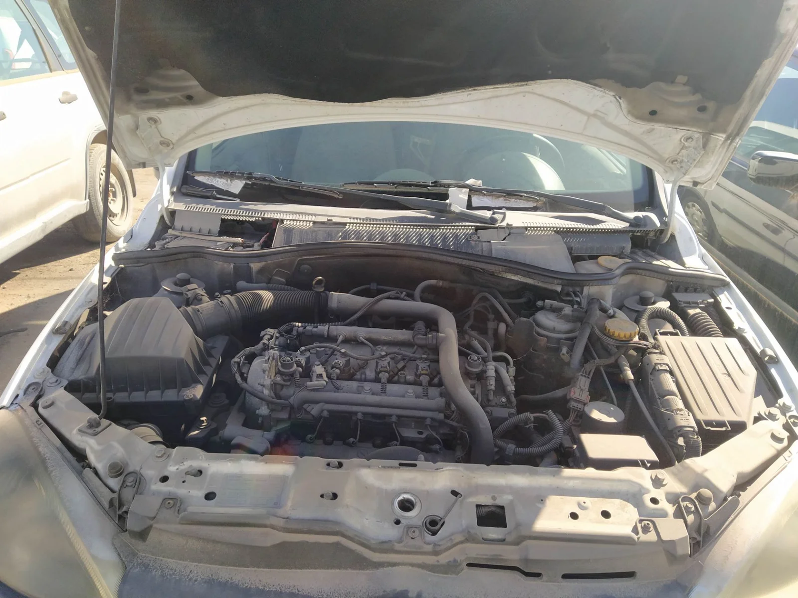 Foto de RADIADOR AGUA OPEL COMBO (CORSA C) 1.3 16V CDTI CAT (Z 13 DT / LN9) (69 CV / 51 KW)