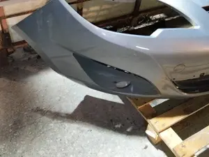 Foto de PARAGOLPES DELANTERO OPEL MERIVA B foto 4