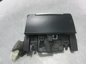 Foto de CENICERO AUDI A5 CABRIOLET (8F7) 2.7 V6 24V TDI (190 CV / 140 KW) referencia 8K0857951 foto 1