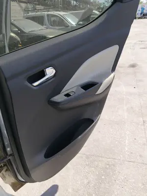 Foto de GUARNECIDO PUERTA TRASERA DERECHA NISSAN MICRA (K14) 1.0 12V CAT (71 CV / 52 KW) referencia 829005FA1E
