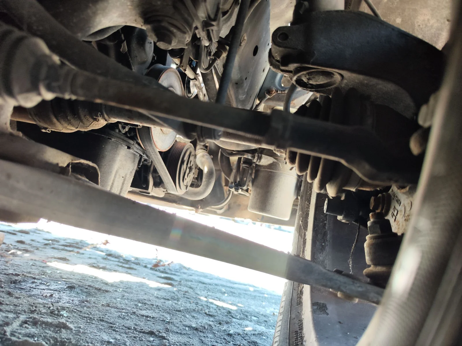 Foto de BRAZO SUSPENSION DELANTERO DERECHO FORD FOCUS C-MAX (CAP)(2003) 1.6 TDCi CAT (90 CV / 66 KW)