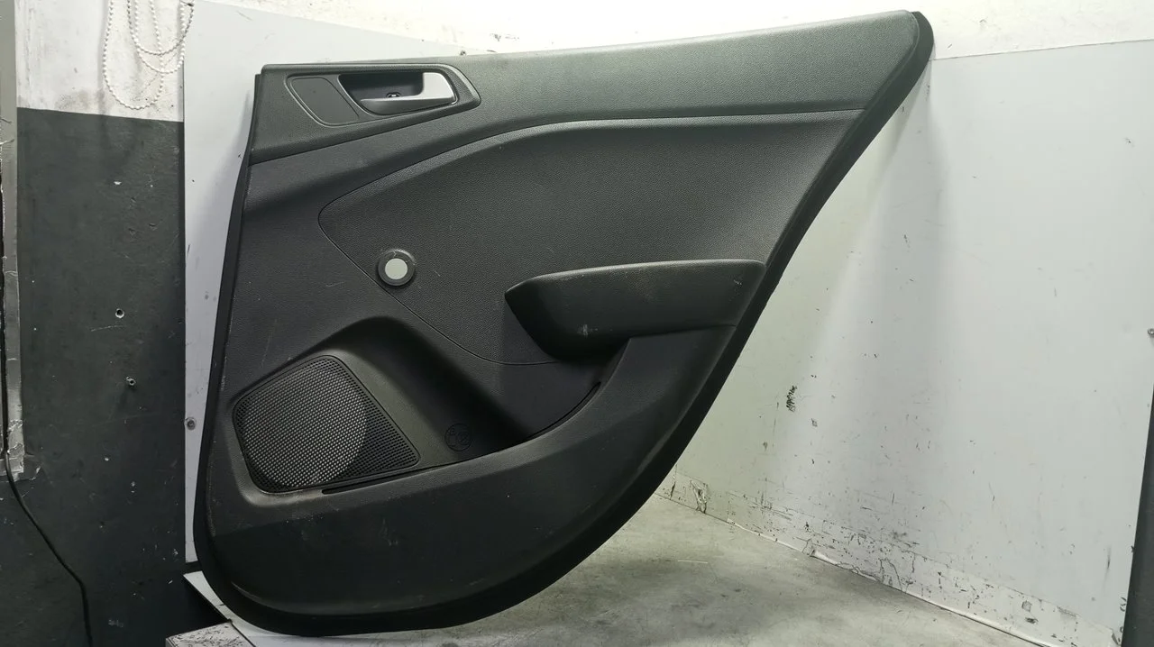 Foto de GUARNECIDO PUERTA TRASERA DERECHA HYUNDAI I20 (GB) 1.2 16V CAT (84 CV / 62 KW) referencia 83340C8000