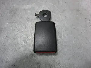 Foto de ENGANCHE CINTURON TRASERO IZQUIERDO PORSCHE PANAMERA (TIPO 970) referencia 97080318500 foto 2