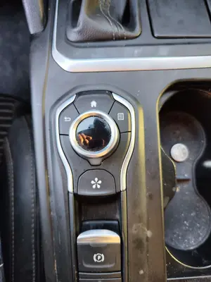 Foto de SISTEMA AUDIO / RADIO CD RENAULT TALISMAN SPORT TOURER 1.6 dCi Diesel FAP Energy (131 CV / 96 KW) referencia 280903686R foto 2