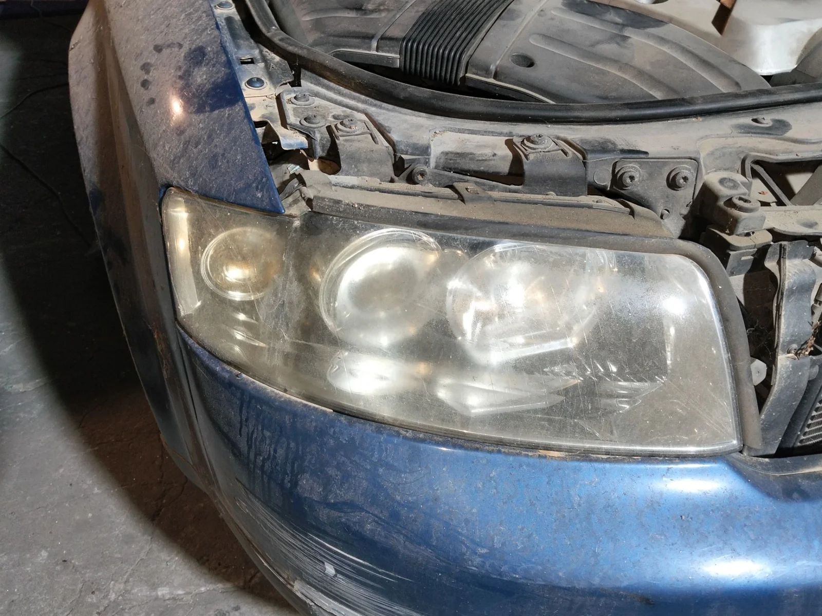 Foto de FARO DERECHO AUDI A4 BERLINA (8E)