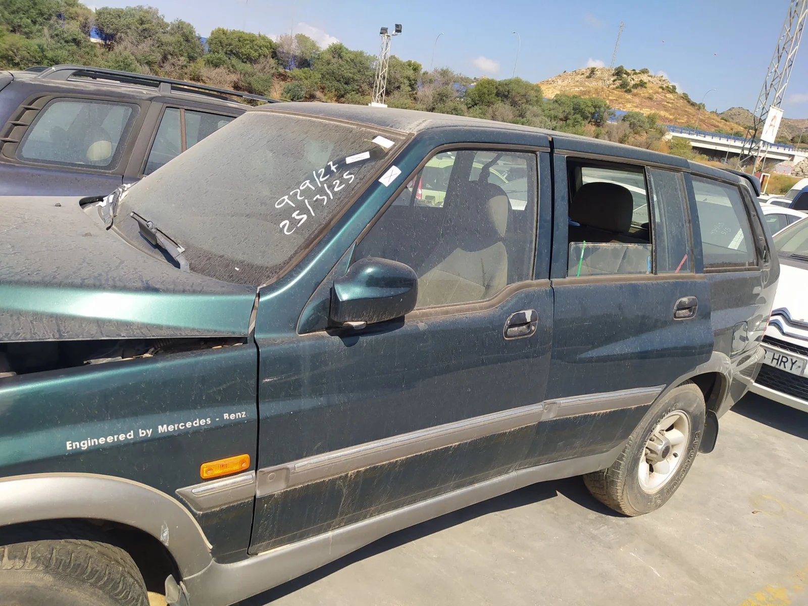 Foto de LUNA TRASERA IZQUIERDA SSANGYONG MUSSO 2.9 Turbodiesel CAT (120 CV / 88 KW)