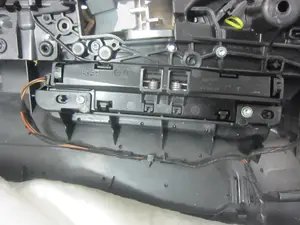 Foto de CENICERO PORSCHE CAYENNE (TIPO 92A) 4.8 V8 CAT (400 CV / 294 KW) referencia 7P5857952 foto 4