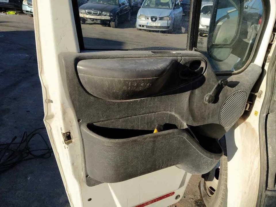 Foto de GUARNECIDO PUERTA DELANTERA IZQUIERDA FORD TRANSIT CAJA ABIERTA (FY) 2.4 TDE CAT (120 CV / 88 KW)