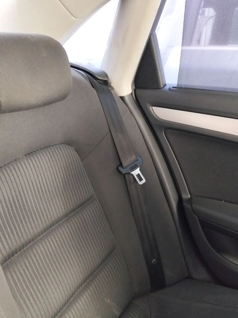 Foto de CINTURON SEGURIDAD TRASERO IZQUIERDO AUDI A4 BERLINA (8K2) 2.0 16V TDI (143 CV / 105 KW)