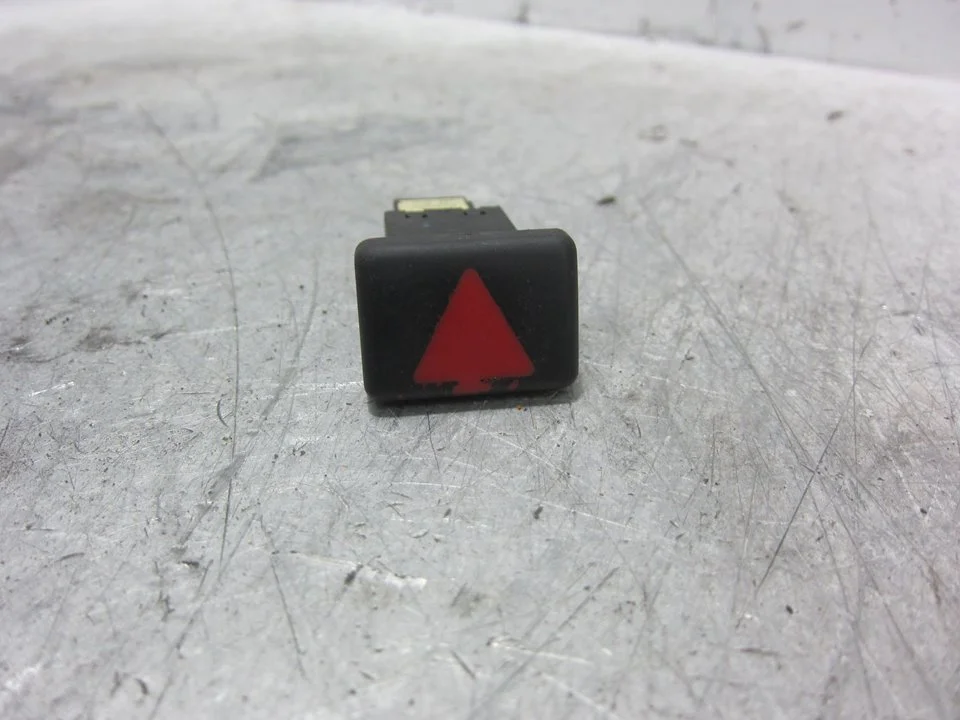 Foto de WARNING AUDI A4 AVANT (8E) referencia 8E0941509