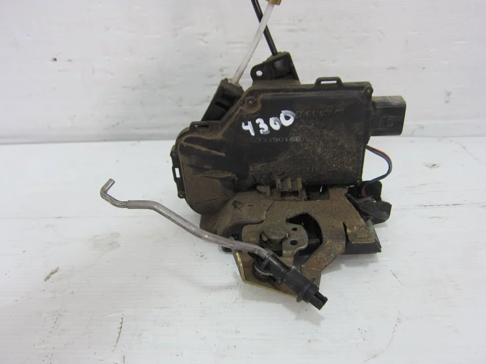 Foto de CERRADURA PUERTA TRASERA DERECHA AUDI A6 BERLINA (4B2) 2.5 V6 24V TDI (150 CV / 110 KW) referencia 4B0839016B