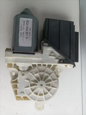 Foto de MOTOR ELEVALUNAS DELANTERO DERECHO SEAT IBIZA (6L1) referencia 6Q2959801A foto 3