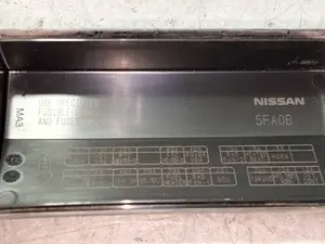 Foto de CAJA RELES / FUSIBLES NISSAN MICRA (K14) 1.0 12V CAT (71 CV / 52 KW) foto 2