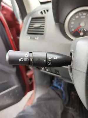 Foto de MANDO INTERMITENTES RENAULT MEGANE II BERLINA 3P 1.9 dCi Diesel (120 CV / 88 KW)