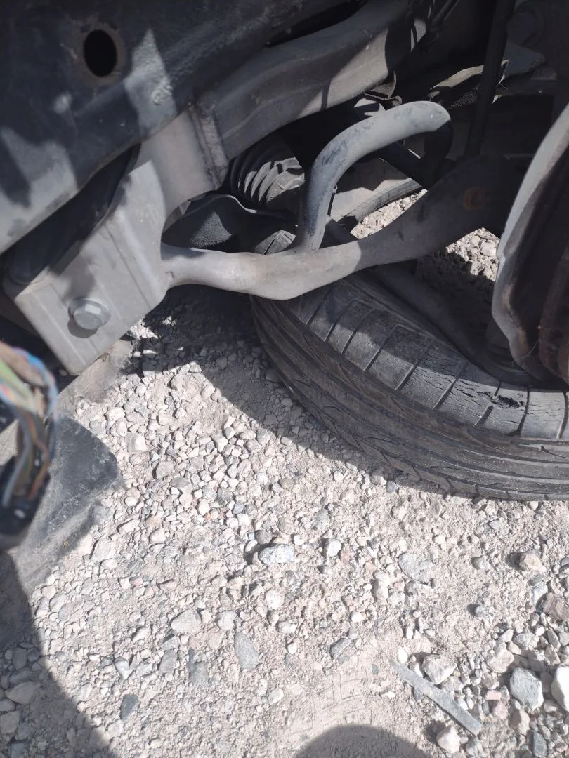 Foto de BRAZO SUSPENSION DELANTERO IZQUIERDO BMW SERIE Z4 ROADSTER (E89) 2.5 24V CAT (204 CV / 150 KW)