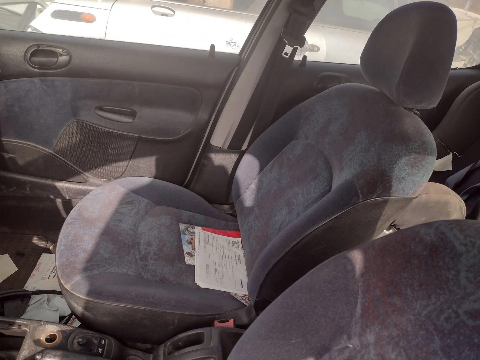 Foto de ASIENTO DELANTERO DERECHO PEUGEOT 206 1.9 Diesel (69 CV / 51 KW)