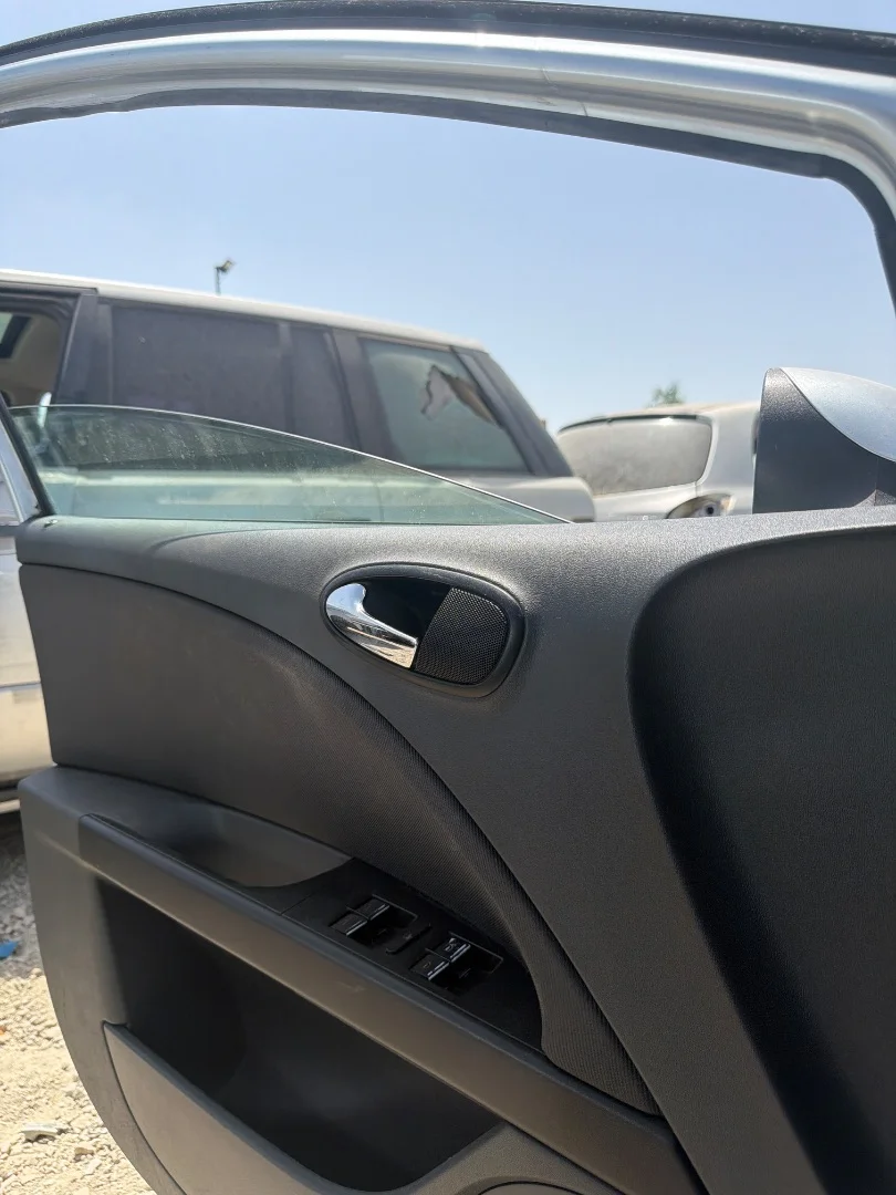 Foto de MANETA INTERIOR DELANTERA IZQUIERDA SEAT LEON (1P1)