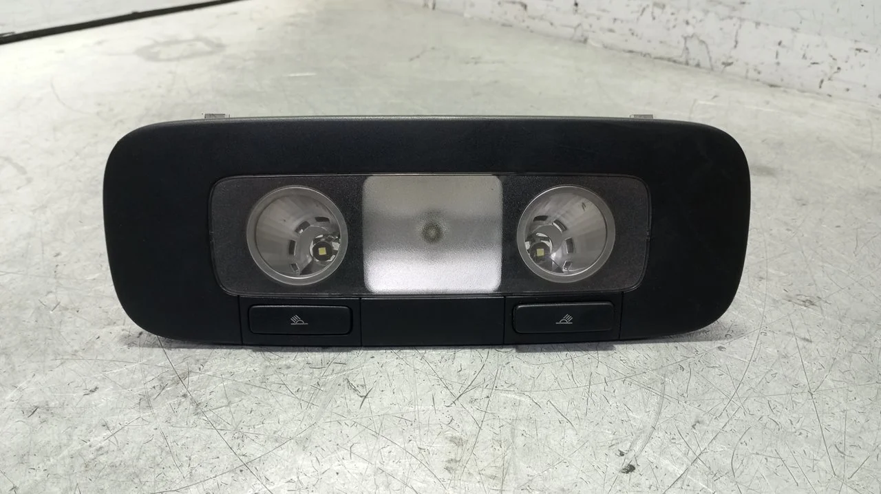 Foto de LUZ INTERIOR VOLKSWAGEN GOLF VI (5K1)(10.2008) 2.0 TDI DPF (170 CV / 125 KW) referencia 3C0947291