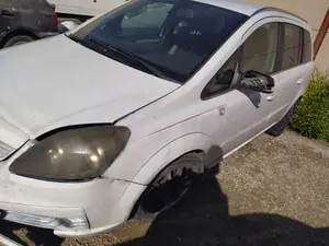 Foto de REFUERZO PARAGOLPES DELANTERO OPEL ZAFIRA B 1.9 CDTI (120 CV / 88 KW) referencia 13144338 foto 2