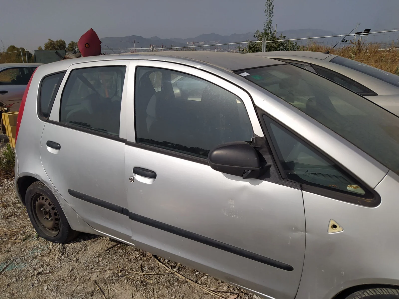 Foto de MANETA EXTERIOR DELANTERA DERECHA MITSUBISHI COLT CZ3 BERL. 5 (Z30A) 1.1 CAT (75 CV / 55 KW) referencia MR959252XB