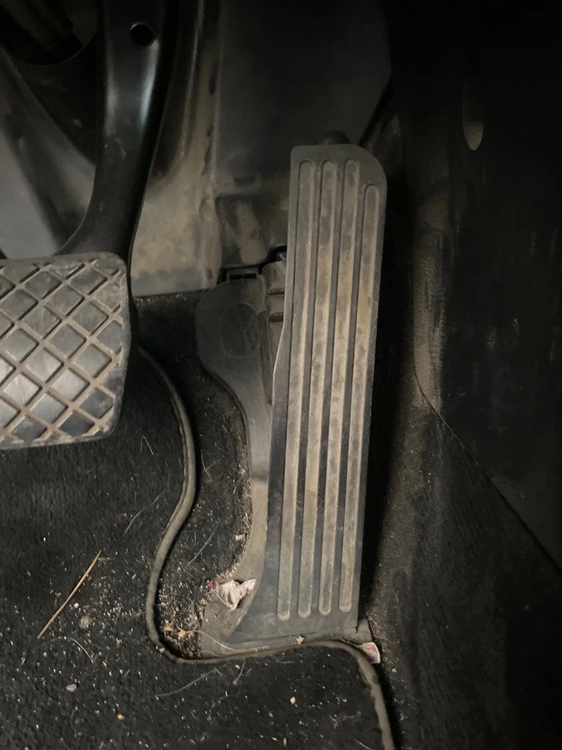 Foto de PEDAL ACELERADOR VOLKSWAGEN PASSAT BERLINA (3C2) 2.0 TDI (140 CV / 103 KW)