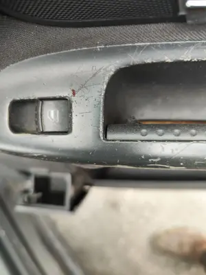 Foto de MANDO ELEVALUNAS TRASERO DERECHO VOLKSWAGEN SHARAN (7M6/7M9) 1.9 TDI (116 CV / 85 KW)