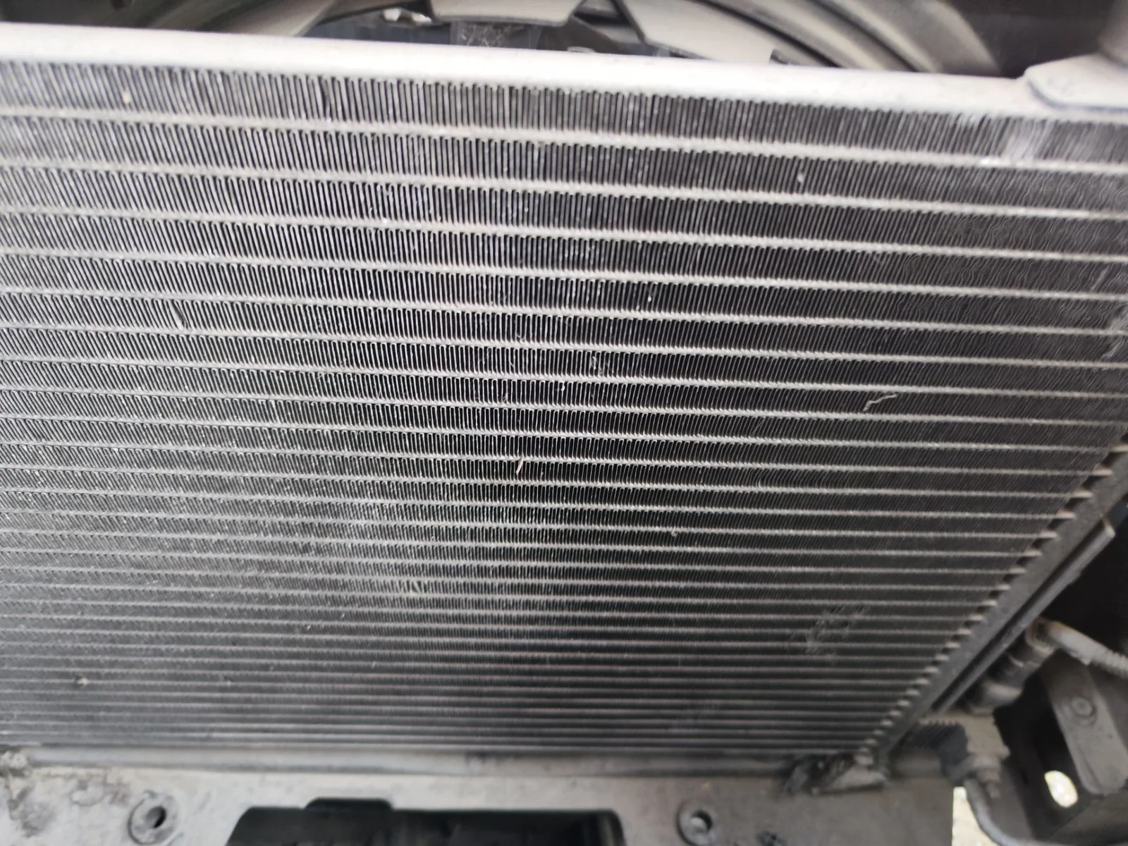 Foto de CONDENSADOR / RADIADOR AIRE ACONDICIONADO CITROEN C5 BERLINA 2.0 HDi (109 CV / 80 KW)