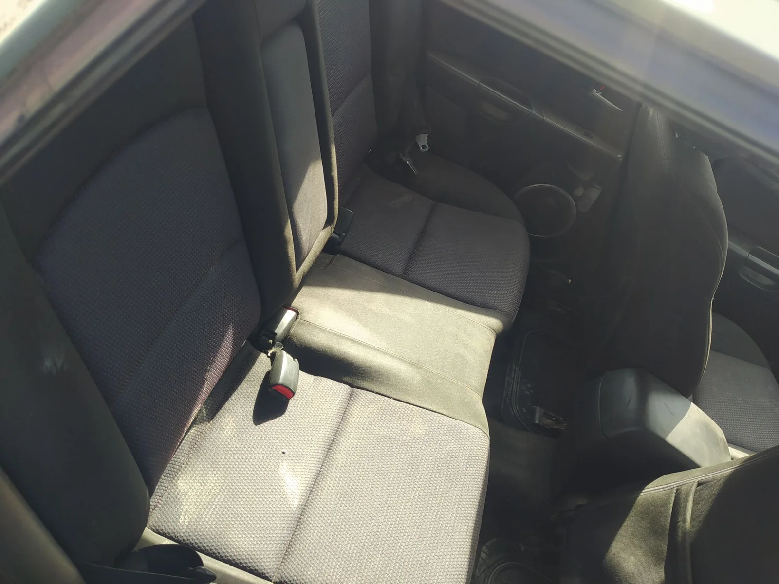 Foto de ASIENTOS TRASERO IZQUIERDO MAZDA 3 BERLINA (BK) 1.6 CD Diesel CAT (109 CV / 80 KW)
