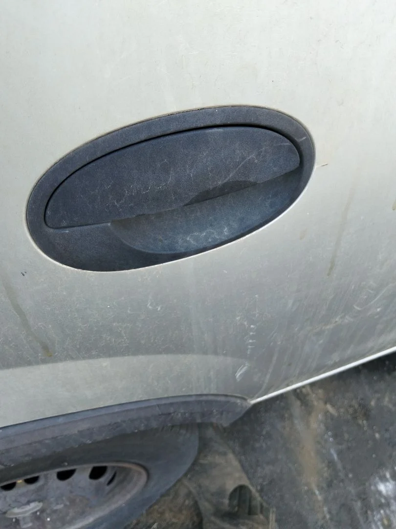 Foto de MANETA EXTERIOR TRASERA DERECHA OPEL CORSA C 1.2 16V CAT (Z 12 XE / LW4) (75 CV / 55 KW)