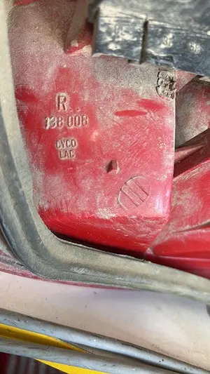 Foto de PILOTO TRASERO DERECHO AUDI 100 AVANT (C4) referencia 138008 foto 2