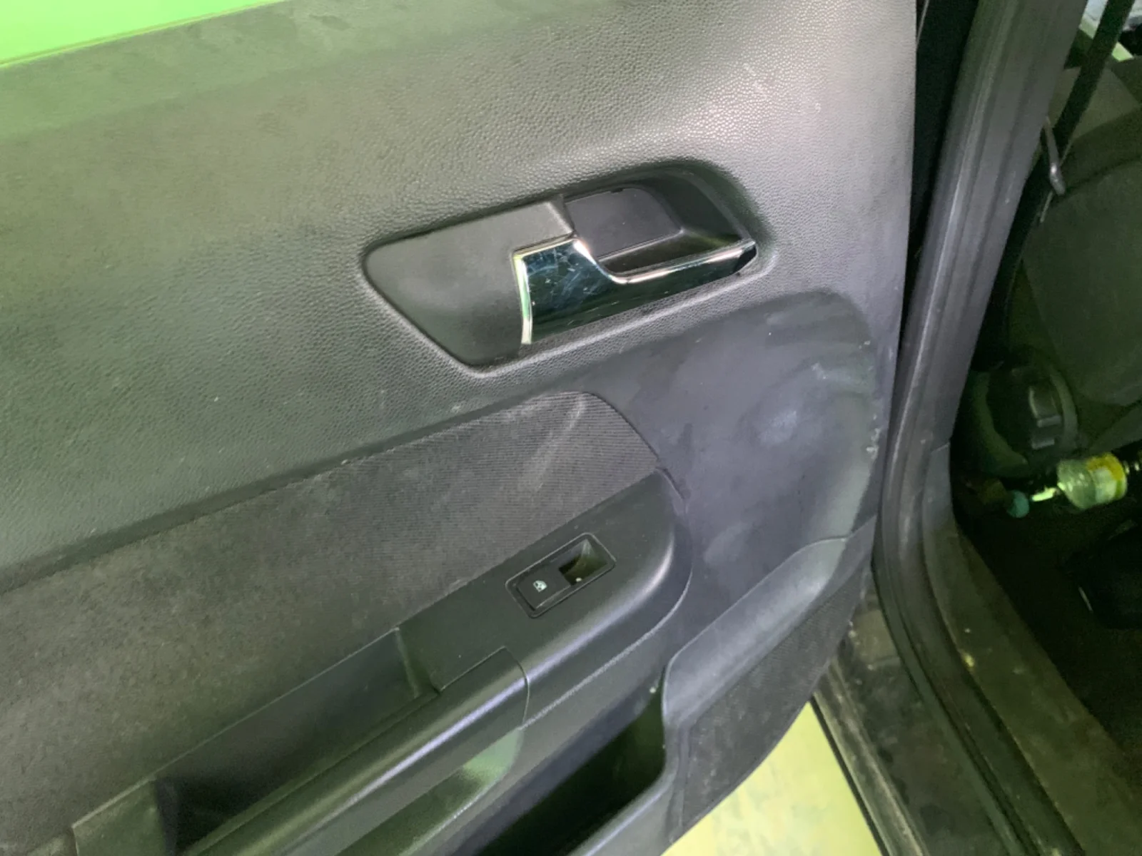 Foto de MANETA INTERIOR TRASERA IZQUIERDA OPEL ASTRA H CARAVAN 1.9 16V CDTI CAT (Z 19 DTH / LRD) (150 CV / 110 KW)