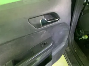 Foto de MANETA INTERIOR TRASERA IZQUIERDA OPEL ASTRA H CARAVAN 1.9 16V CDTI CAT (Z 19 DTH / LRD) (150 CV / 110 KW)