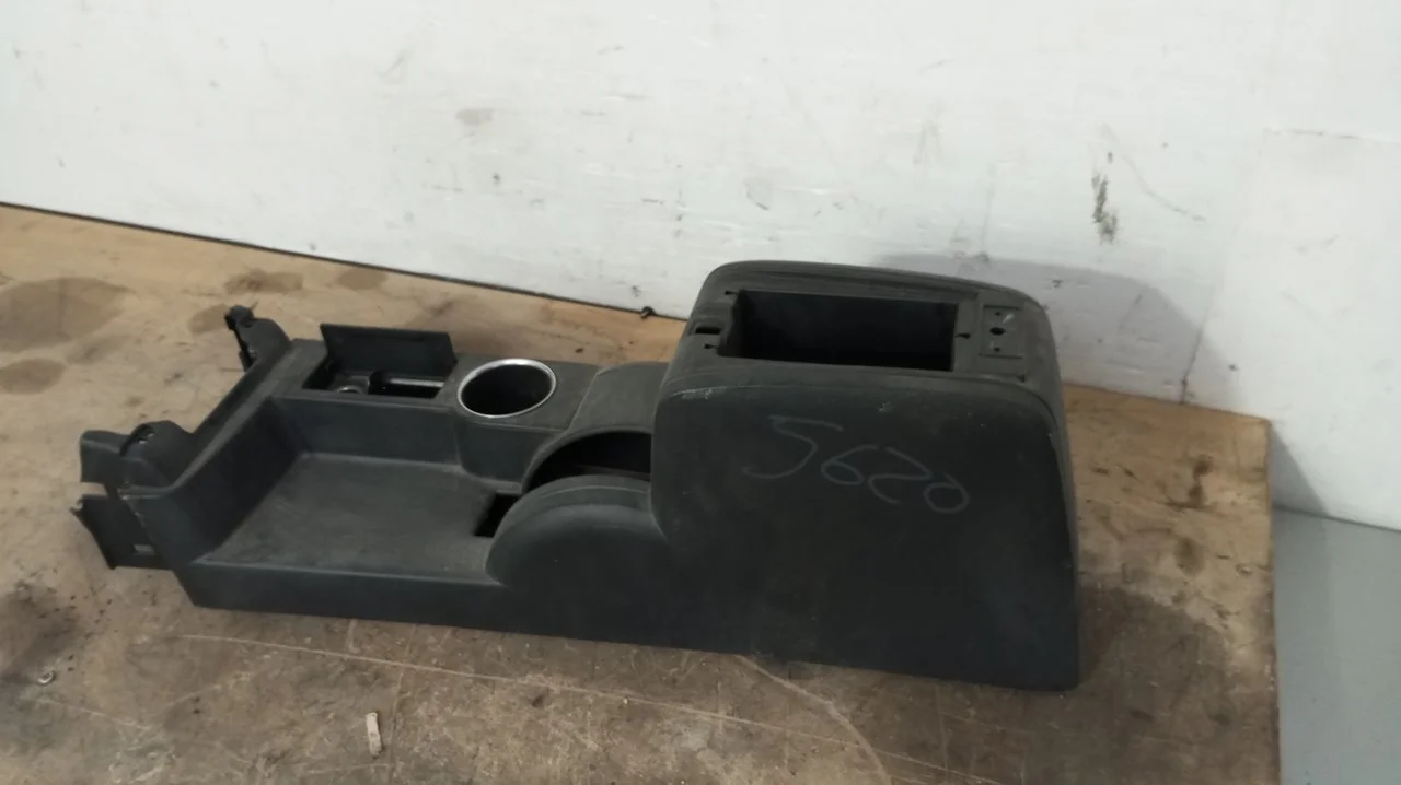 Foto de CONSOLA CENTRAL FORD MONDEO BERLINA (GE) 2.0 TDCi CAT (131 CV / 96 KW) referencia 4S7XA045B55
