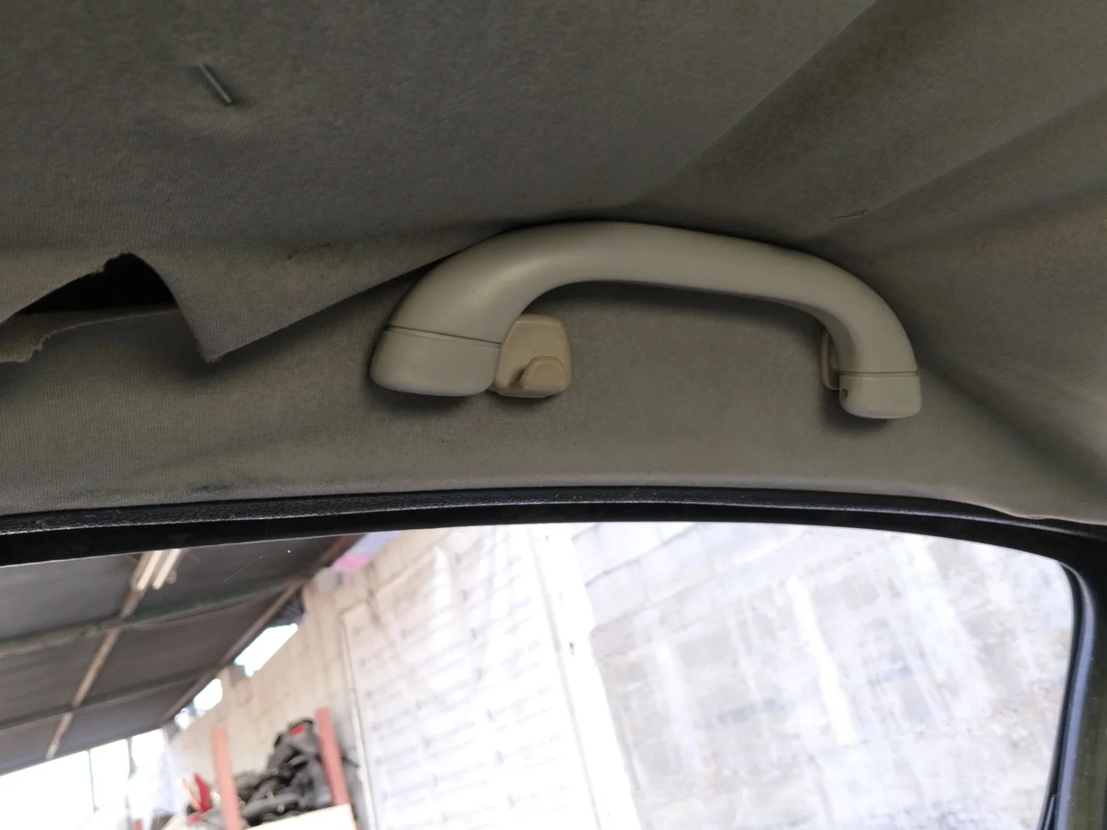 Foto de ASIDERO TECHO TRASERO IZQUIERDO PEUGEOT 407 1.6 HDi FAP CAT (9HZ / DV6TED4) (109 CV / 80 KW) referencia 9128S9