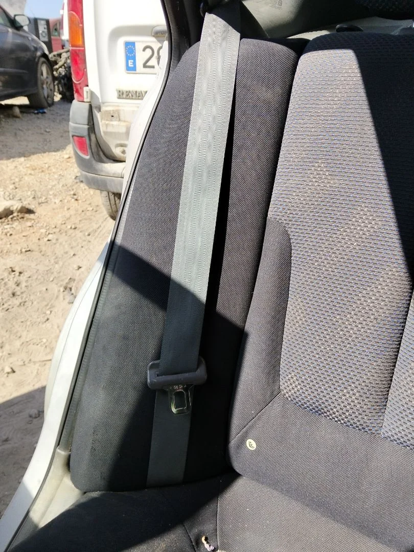 Foto de CINTURON SEGURIDAD TRASERO DERECHO HYUNDAI ELANTRA (XD) 2.0 CRDi CAT (113 CV / 83 KW)