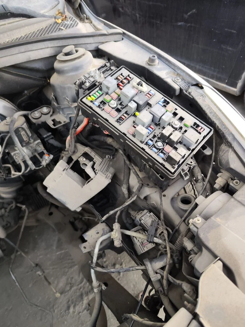 Foto de CAJA RELES / FUSIBLES CHEVROLET CRUZE 2.0 Diesel CAT (163 CV / 120 KW)