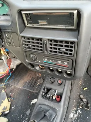 Foto de MANDO CALEFACCION / AIRE ACONDICIONADO PEUGEOT 106 (S2) 1.1  (60 CV / 44 KW)