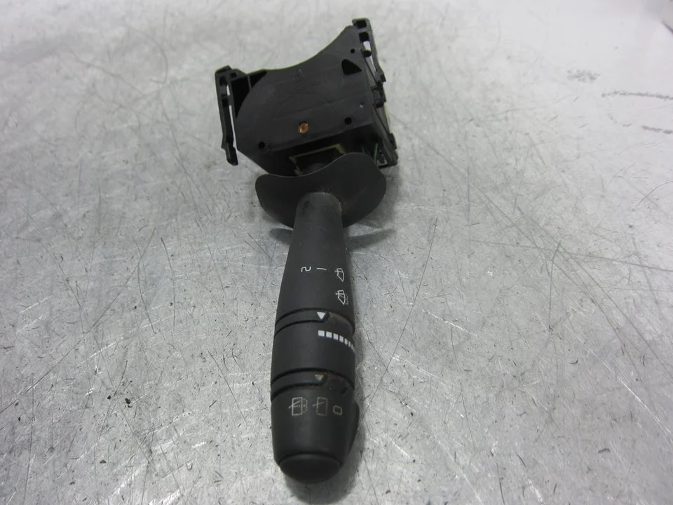 Foto de MANDO LIMPIA RENAULT LAGUNA II (BG0) 1.9 dCi Diesel (120 CV / 88 KW) referencia 8200012244