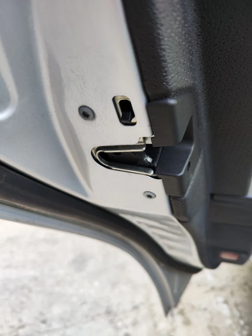Foto de CERRADURA PUERTA TRASERA IZQUIERDA MERCEDES-BENZ CLASE E (BM 211) BERLINA 3.0 CDI CAT (190 CV / 140 KW)