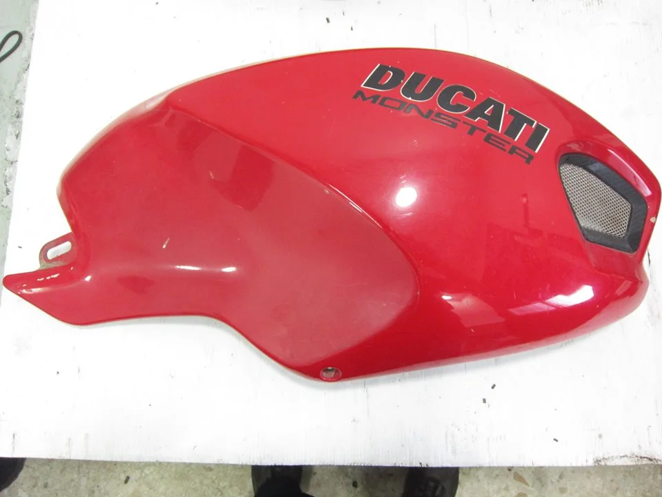 Foto de CARENADO DELANTERO DERECHO DUCATI MONSTER 1100 1078 cm3 - 70 kW (95 CV / 70 KW) referencia 48032591B