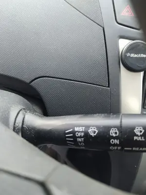 Foto de MANDO LIMPIA TOYOTA YARIS (KSP9/SCP9/NLP9) 1.4 Turbodiesel CAT (90 CV / 66 KW)