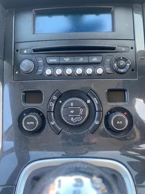 Foto de MANDO CALEFACCION / AIRE ACONDICIONADO PEUGEOT 3008 1.6 16V (120 CV / 88 KW)