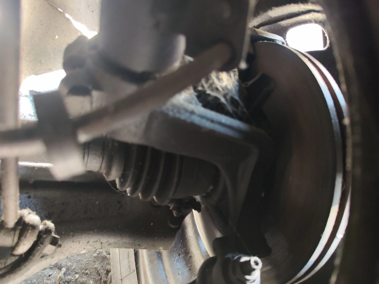Foto de PINZA DE FRENO DELANTERA DERECHA PEUGEOT 207 1.4 (73 CV / 54 KW) referencia 1617292180