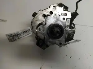 Foto de BOMBA INYECCION VOLVO S60 BERLINA referencia 8689591
