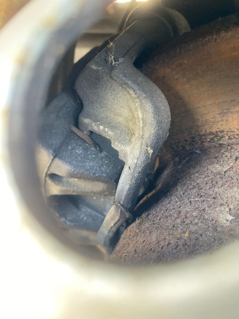 Foto de PINZA DE FRENO TRASERA IZQUIERDA VOLKSWAGEN LT FURGÓN/COMBI 2.5 TDI (109 CV / 80 KW) referencia 2D0615423B