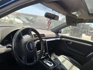 Foto de RETROVISOR INTERIOR AUDI A4 BERLINA (8E) 2.5 V6 24V TDI (180 CV / 132 KW)