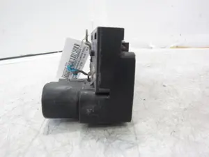 Foto de CERRADURA PUERTA DELANTERA DERECHA DAEWOO KALOS 1.2 CAT (72 CV / 53 KW) foto 5