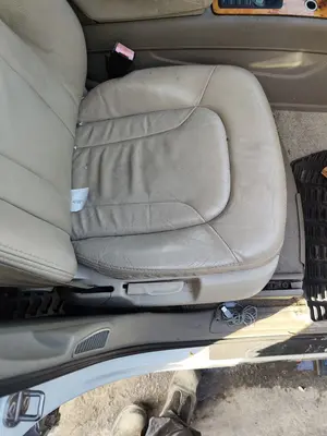 Foto de ASIENTO DELANTERO DERECHO AUDI Q7 (4L) 3.0 V6 24V TDI (233 CV / 171 KW)