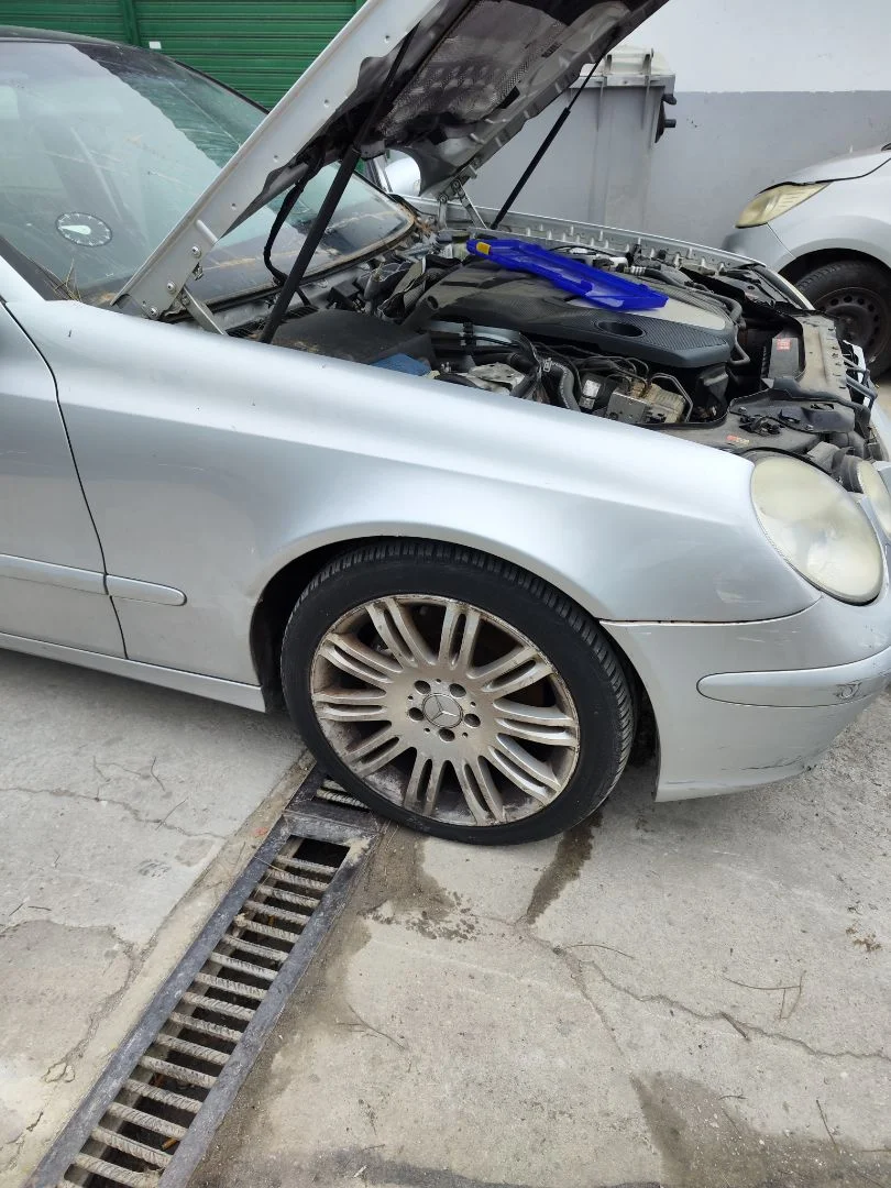 Foto de ALETA DELANTERA IZQUIERDA MERCEDES-BENZ CLASE E (BM 211) BERLINA 3.0 CDI CAT (190 CV / 140 KW)